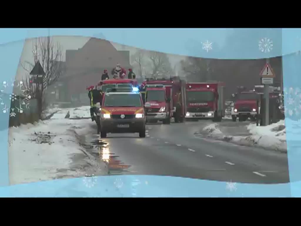 Alljährlich Heiligabend (so auch 2012) ein weihnachtlicher Einsatz der Freiwilligen Feuerwehr Torgelow mit ihren Einsatzfahrzeugen. ...Frohes Fest...