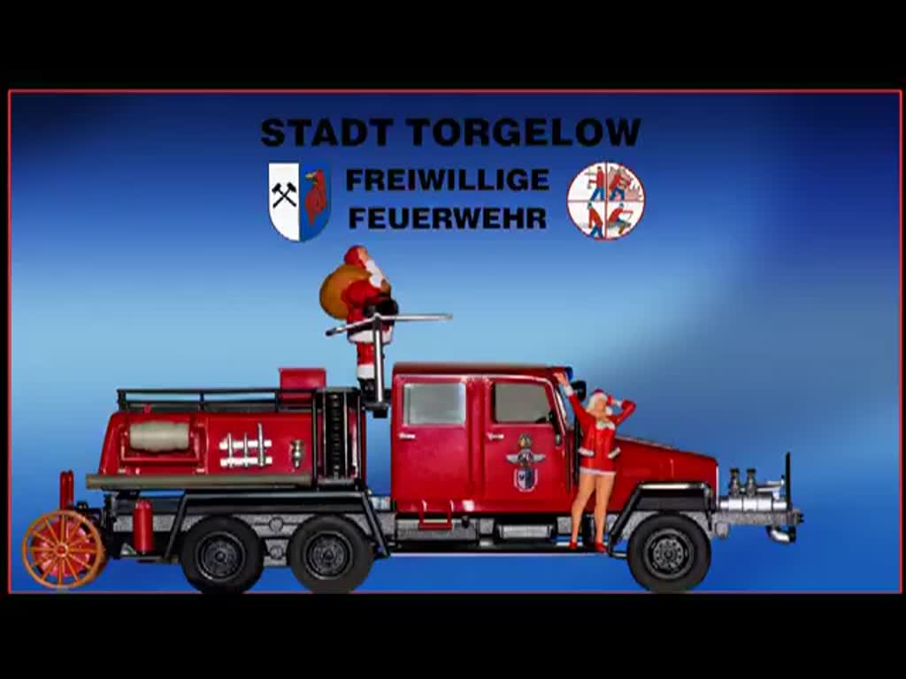 Sondereinsatz der Freiwilligen Feuerwehr Torgelow an Heiligabend für den Weihnachtsmann. Im Vorspann ist das H0 Herpa Modell des Torgelower Tanklöschfahrzeuges IFA G5 zu sehen, sowie Figuren von Noch und Preiser. - 24.12.2015
