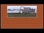 Abrissunternehmen macht mit Kettenbagger seinem Firmenmotto alle Ehre. Erstes Video vom 20.01.2012, zweites Video vom 28.02.2013.
