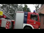 Die Freiwillige Feuerwehr Ueckermnde bei einem  Sondereinsatz  zum Tag der  offenen Tr  der Seenotrettern.