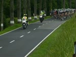 Am 02.06.2012 fuhr das Peloton bei der Luxemburgrundfahrt zgig eine kleine Steigung hinauf.